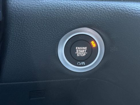 New 2026 Chrysler Pacifica Select image 25