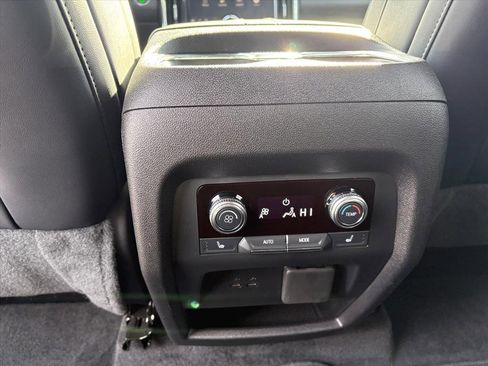 Used 2024 GMC Acadia Elevation w/ Luxury Package image 21