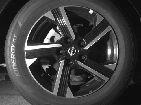 Used 2025 Nissan Sentra SV FWD image 15