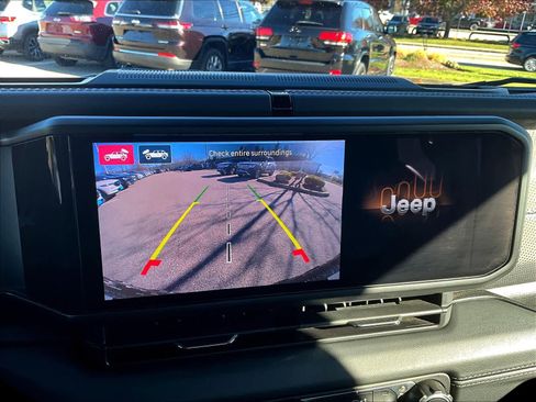 Used 2024 Jeep Wrangler Unlimited Rubicon 4xe image 19