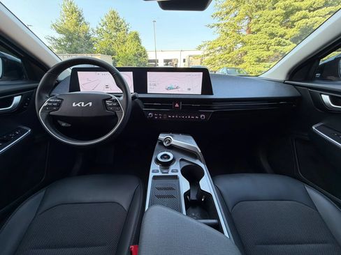 Used 2024 Kia EV6 Light RWD image 2