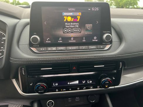 Used 2021 Nissan Rogue SV w/ Premium Package FWD image 36