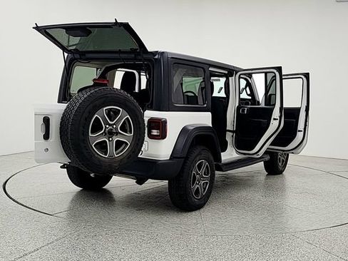 Used 2018 Jeep Wrangler Unlimited Sport S AWD/4WD image 11