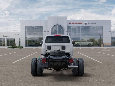 New 2026 RAM 4500 Tradesman AWD/4WD image 8