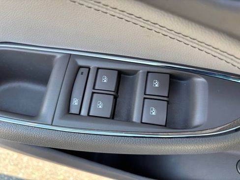 Used 2016 Chevrolet Cruze Premier FWD image 12