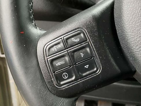 Used 2018 Jeep Wrangler Sport image 19