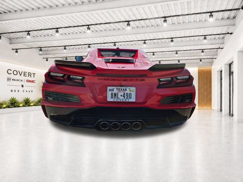 Used 2024 Chevrolet Corvette Z06 RWD image 12