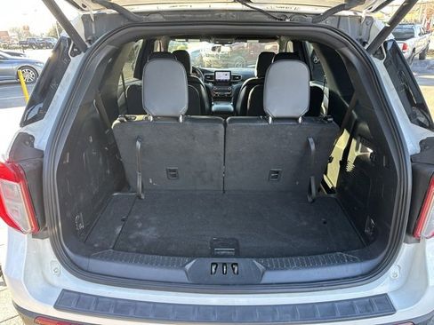 Used 2020 Ford Explorer XLT w/ Equipment Group 202A image 21