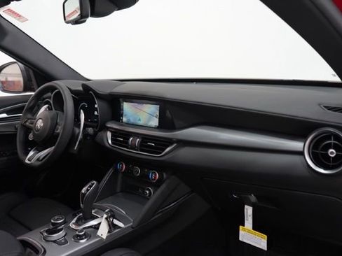 New 2025 Alfa Romeo Stelvio Sprint image 16
