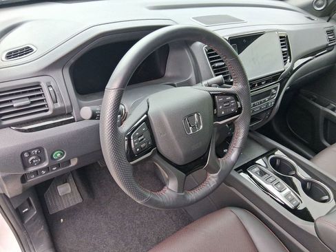 Used 2024 Honda Ridgeline Black Edition image 22