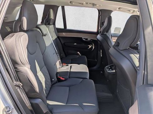 Certified 2025 Volvo XC90 B6 Plus w/ Protection Package Premier image 22