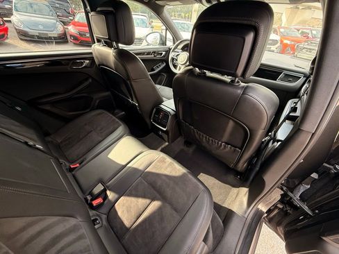 Used 2017 Porsche Macan Base image 39