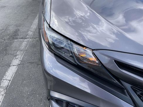 Used 2021 Toyota Camry SE image 17