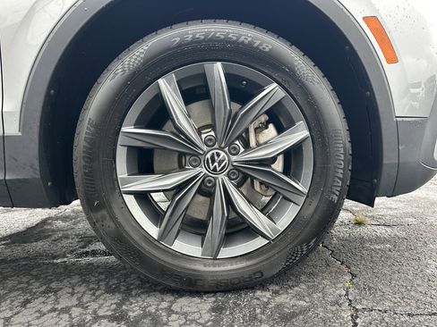 Used 2022 Volkswagen Tiguan SE image 13