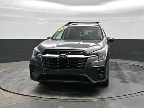 Used 2023 Subaru Ascent Limited image 3