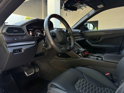 Used 2024 Lamborghini Urus S image 30