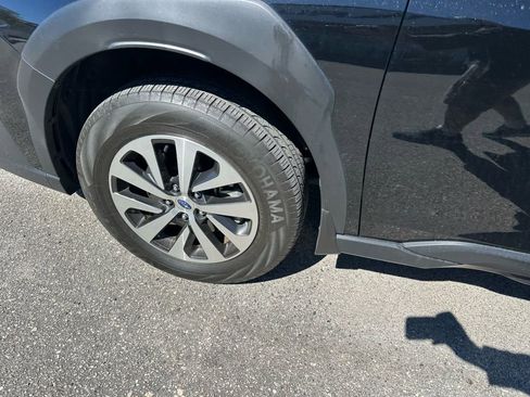 Used 2023 Subaru Outback Premium image 10