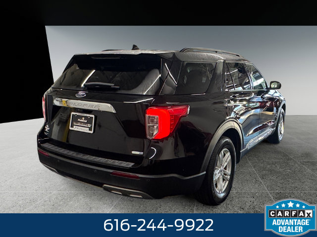 Used 2020 Ford Explorer XLT w/ Equipment Group 202A AWD/4WD image 17