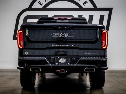 Used 2023 GMC Sierra 1500 Denali Ultimate AWD/4WD image 10