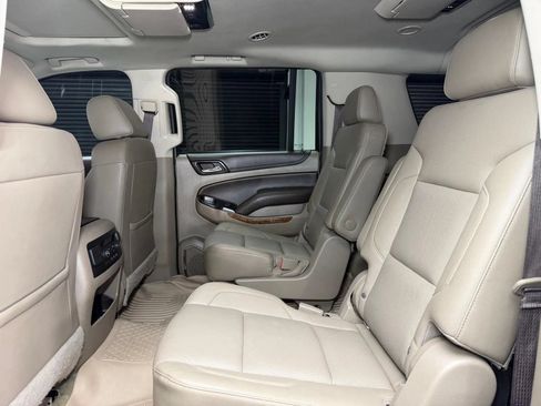 Used 2017 Chevrolet Suburban Premier AWD/4WD image 23