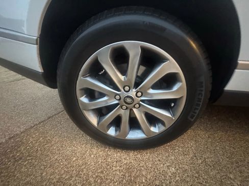 Used 2016 Land Rover Range Rover image 31