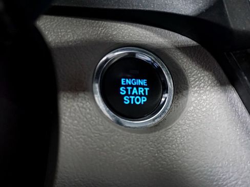 Used 2019 Toyota Sienna XLE Premium FWD image 64