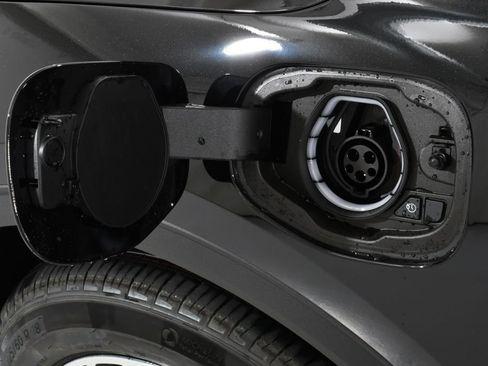 New 2026 Ford Escape SE w/ Class II Trailer Tow Package image 23