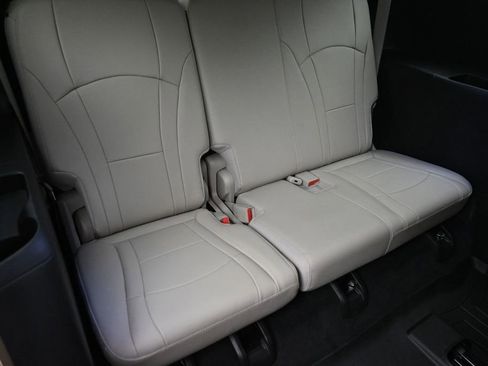 Used 2021 Buick Enclave Premium w/ Surround and Sites Package AWD/4WD image 9
