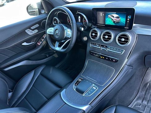 Used 2022 Mercedes-Benz GLC 300 4MATIC image 11