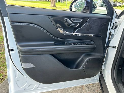 Used 2023 Lincoln Corsair FWD image 26