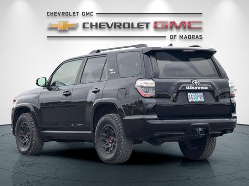 Used 2022 Toyota 4Runner TRD Sport AWD/4WD image 5