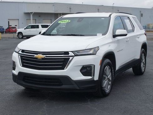 Certified 2023 Chevrolet Traverse LT image 2