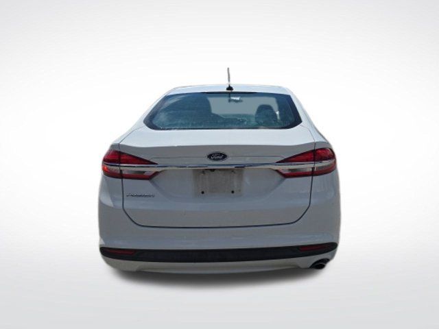Used 2018 Ford Fusion S FWD image 4
