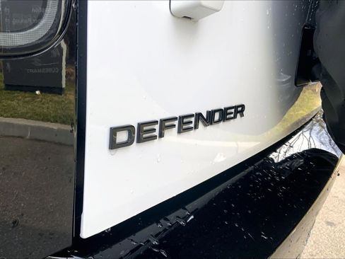 New 2026 Land Rover Defender 110 S image 15