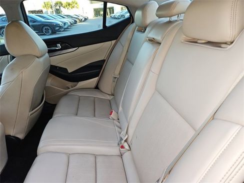 Used 2017 Nissan Maxima 3.5 SV image 12