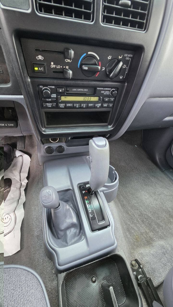 Used 1999 Toyota Tacoma 4x4 Xtracab w/ SR5 Pkg w/ Color-Key Pkg image 12