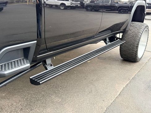 Used 2022 GMC Sierra 2500 AT4 w/ AT4 Premium Plus Package image 15