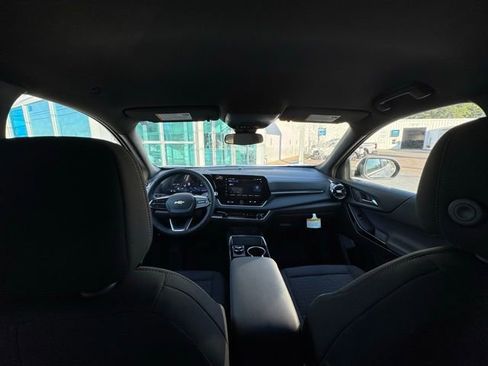 New 2026 Chevrolet Equinox LT w/ LPO, Floor Liner Package image 25