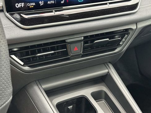 New 2026 Volkswagen Tiguan SE R-Line image 30