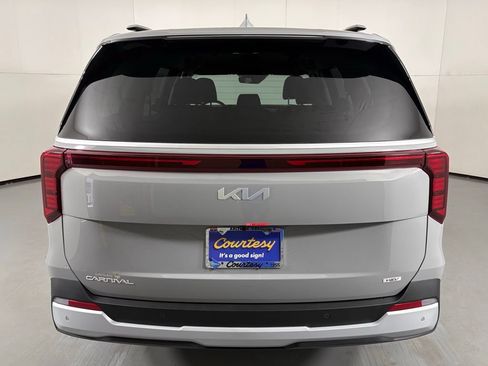 New 2026 Kia Carnival EX FWD image 7