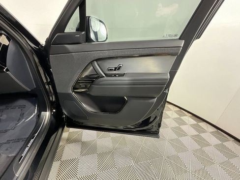 Used 2025 Land Rover Range Rover Sport Dynamic SE image 22