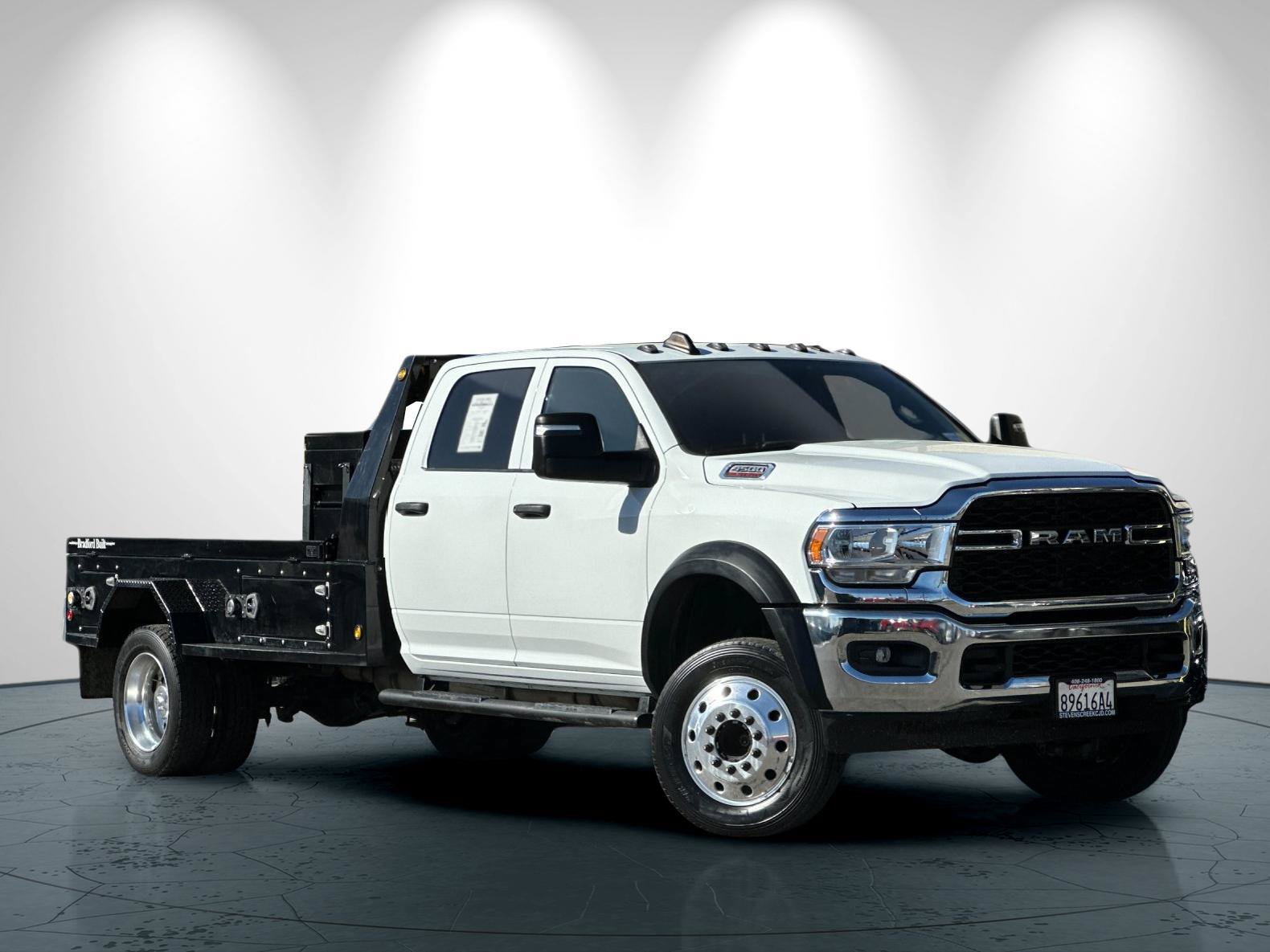 Used 2024 RAM 4500 Tradesman w/ Chrome Appearance Group AWD/4WD image 2