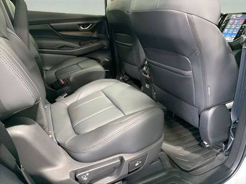 Certified 2025 Subaru Ascent Bronze Edition image 35