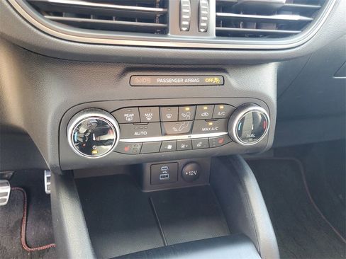 Used 2023 Ford Escape ST-Line image 24