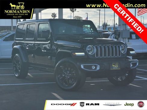 Used 2025 Jeep Wrangler Unlimited Sahara w/ Safety Group AWD/4WD image 1