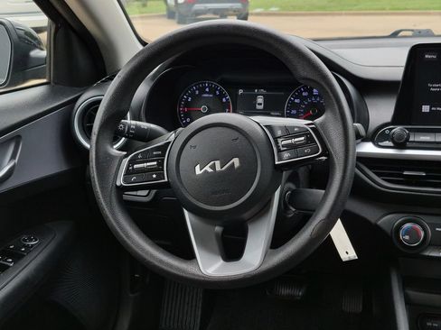 Used 2024 Kia Forte LXS FWD image 9