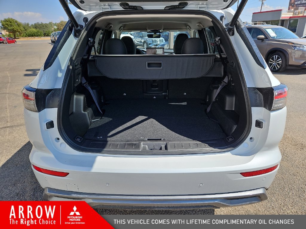 New 2026 Mitsubishi Outlander SE FWD image 19