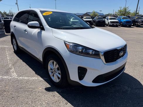 Used 2019 Kia Sorento AWD image 7