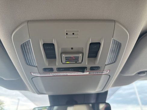 Certified 2020 Toyota Highlander XLE AWD/4WD image 13