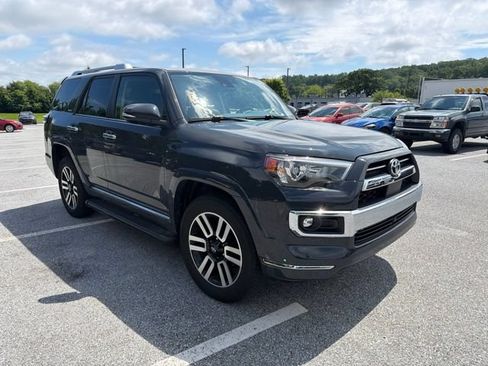 Used 2024 Toyota 4Runner Limited AWD/4WD image 3
